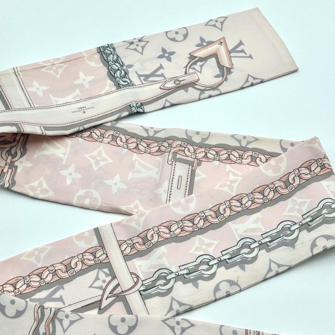 ルイヴィトン バンドー モノグラム コンフィデンシャル スカーフ シルク ピンク