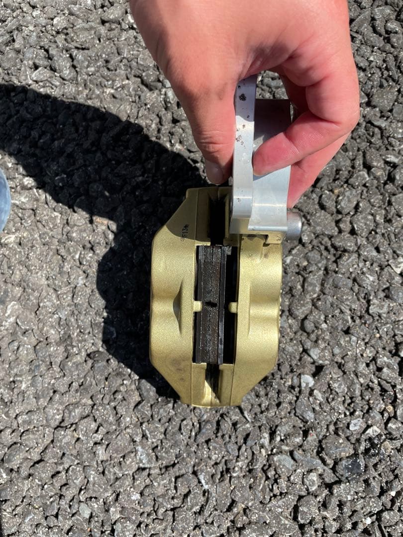 バイクブレーキキャリパー　ブレンボ