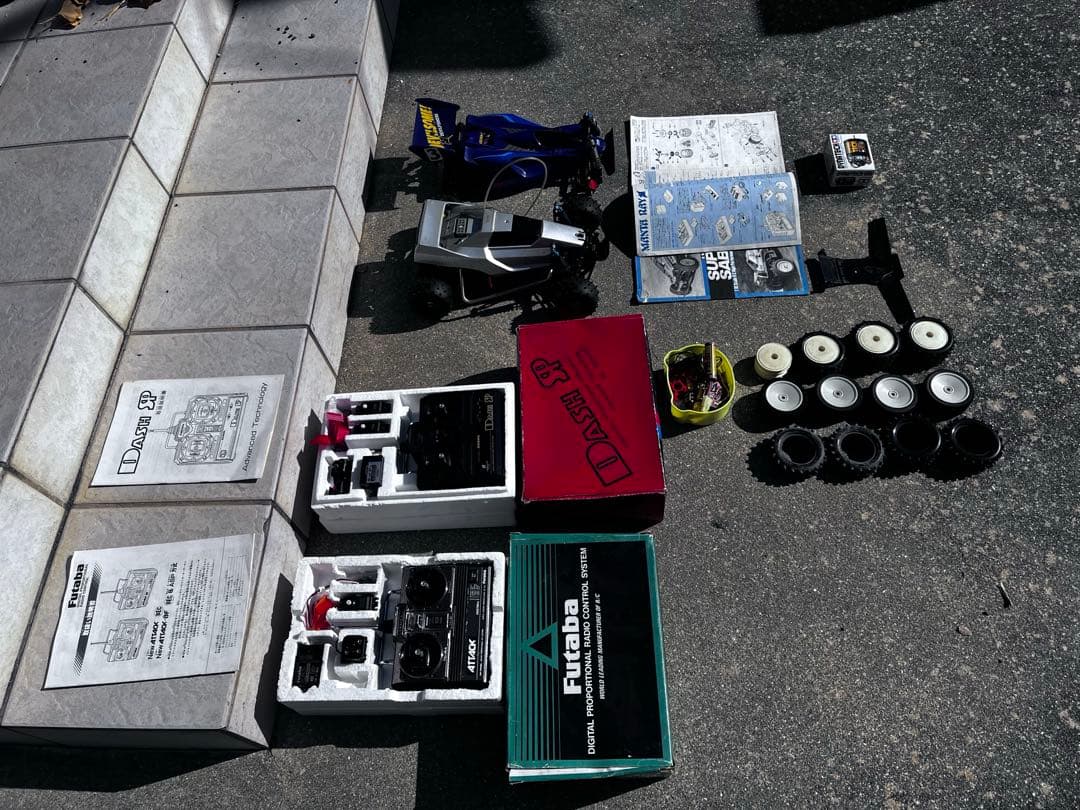 Futaba DASH P コントローラーとラジコンカーセット