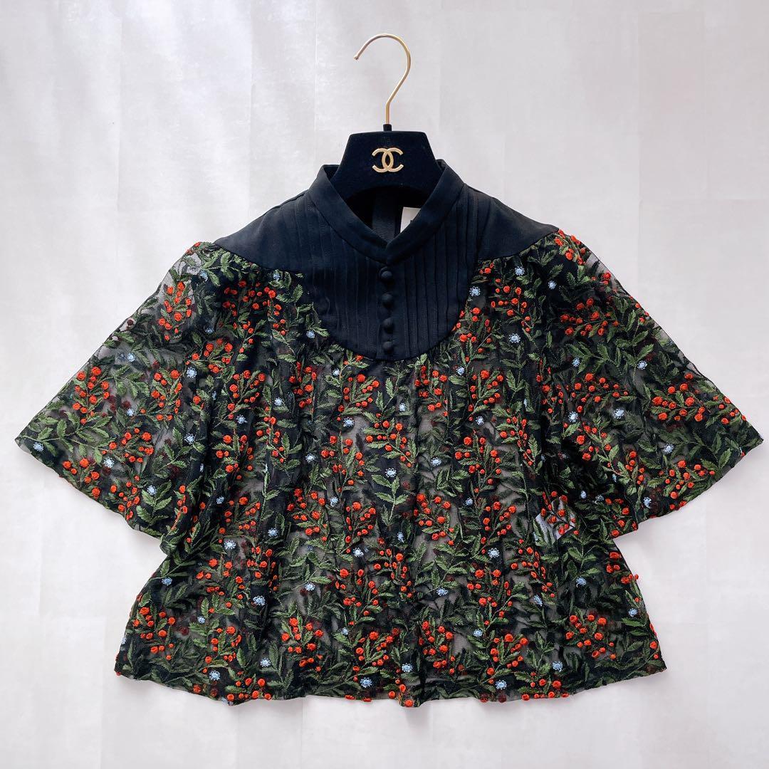 近年美品✨LOKITHO ロキト フラワーエンブロイダリーブラウス　レース 刺繍