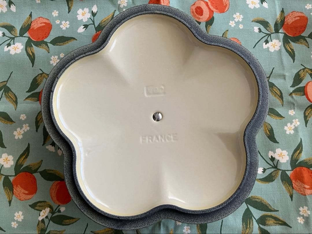 ル・クルーゼ　ココットフルール　ハニー　20cm