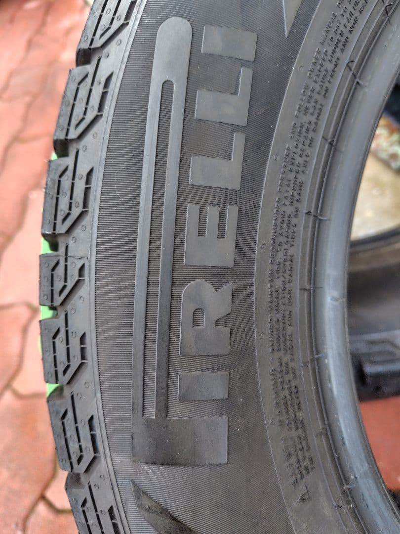 ピレリ シンメトリコ 195/65R15 2023年製