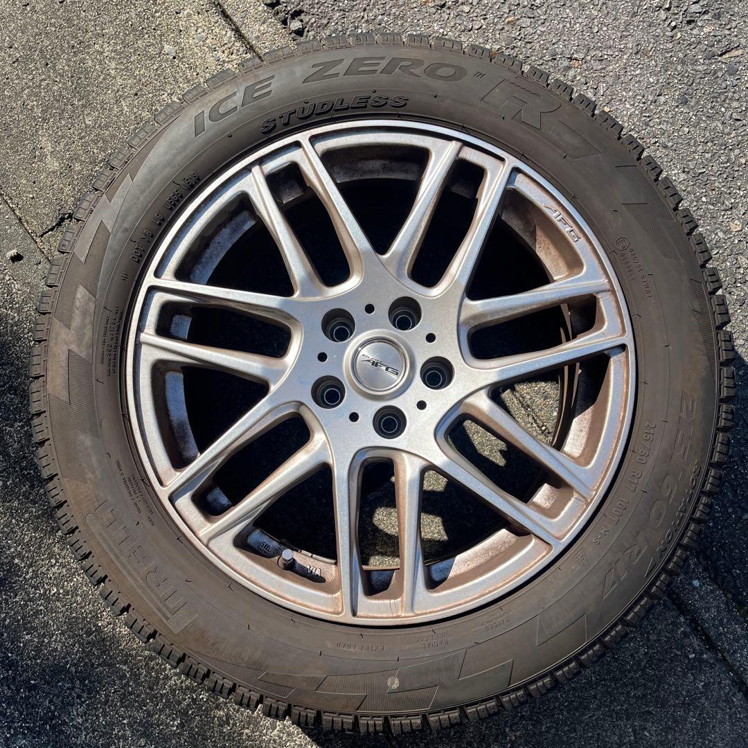 【ホイール付4本】 JEEP レネゲート スタッドレスタイヤ ピレリ