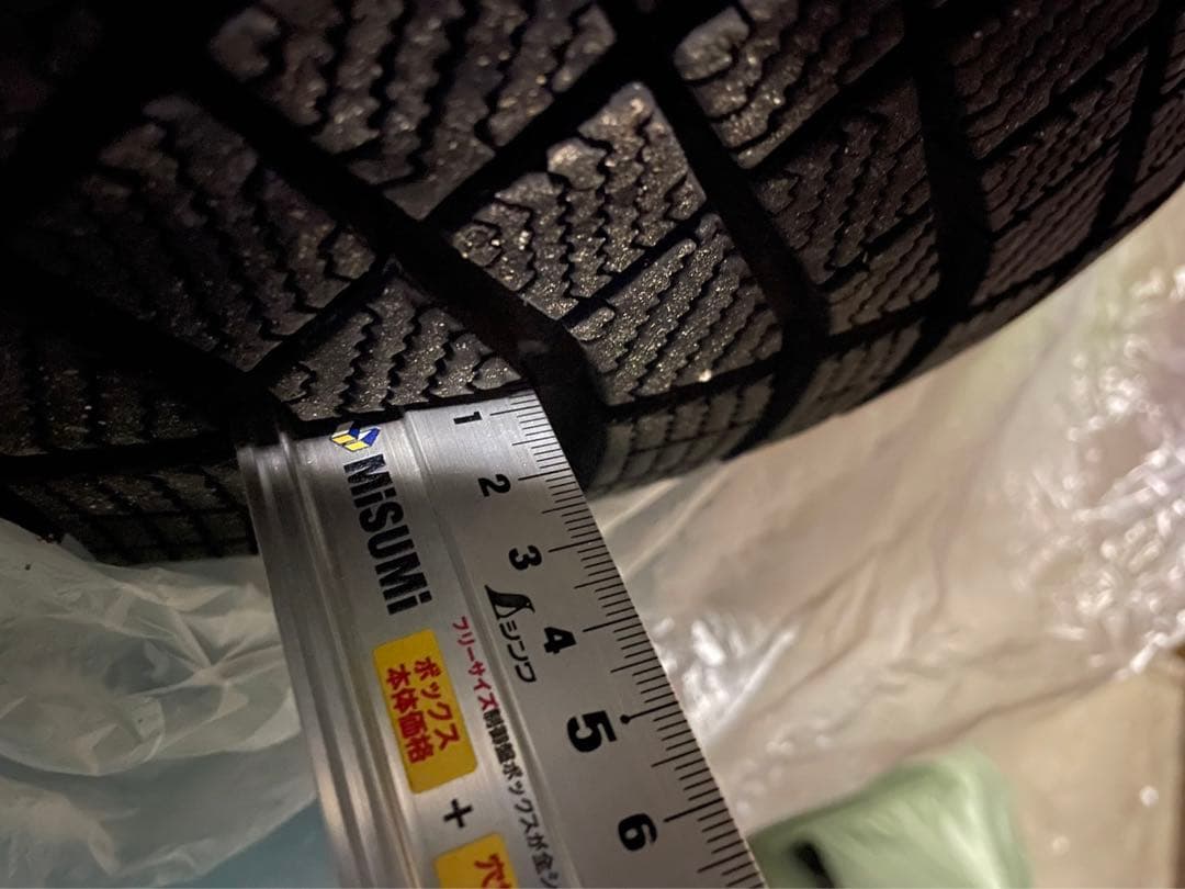 【ホイール付4本】 JEEP レネゲート スタッドレスタイヤ ピレリ