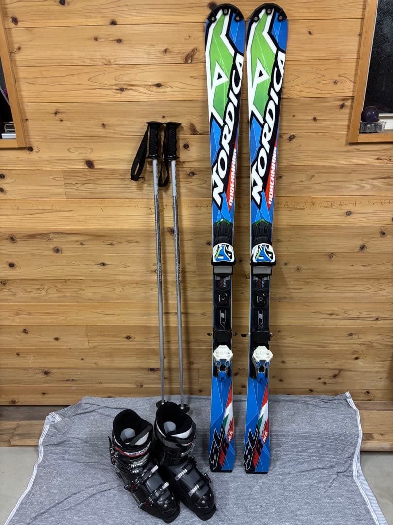 user _……… 専用スキー板等4点セット