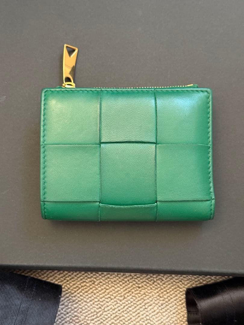 【美品】Bottega Veneta 二つ折り財布 グリーン
