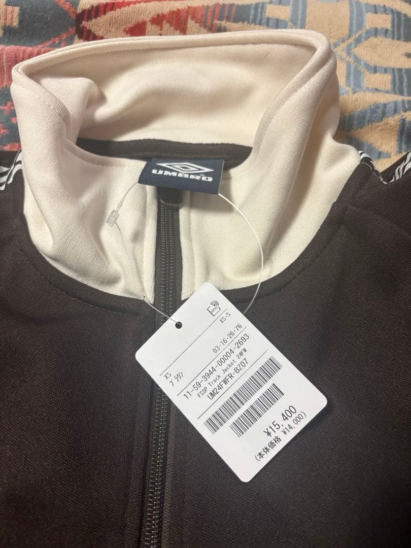 未使用　アンブロ×フリークスストア別注トラックジャケット　ブラウン　XS