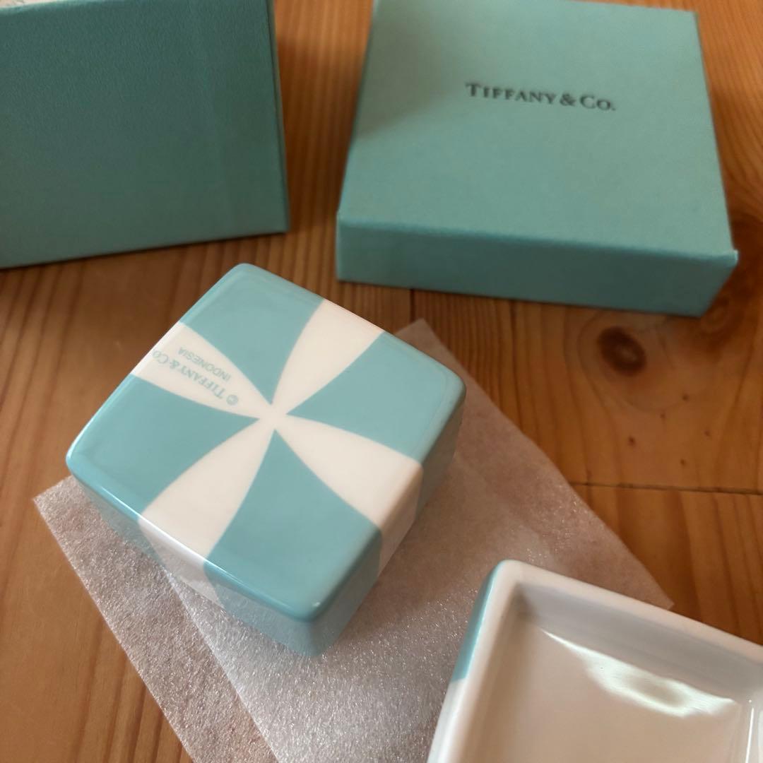 【新品未使用】TIFFANY＆Co. ミニブルーボウボックス 小物入れ 陶器