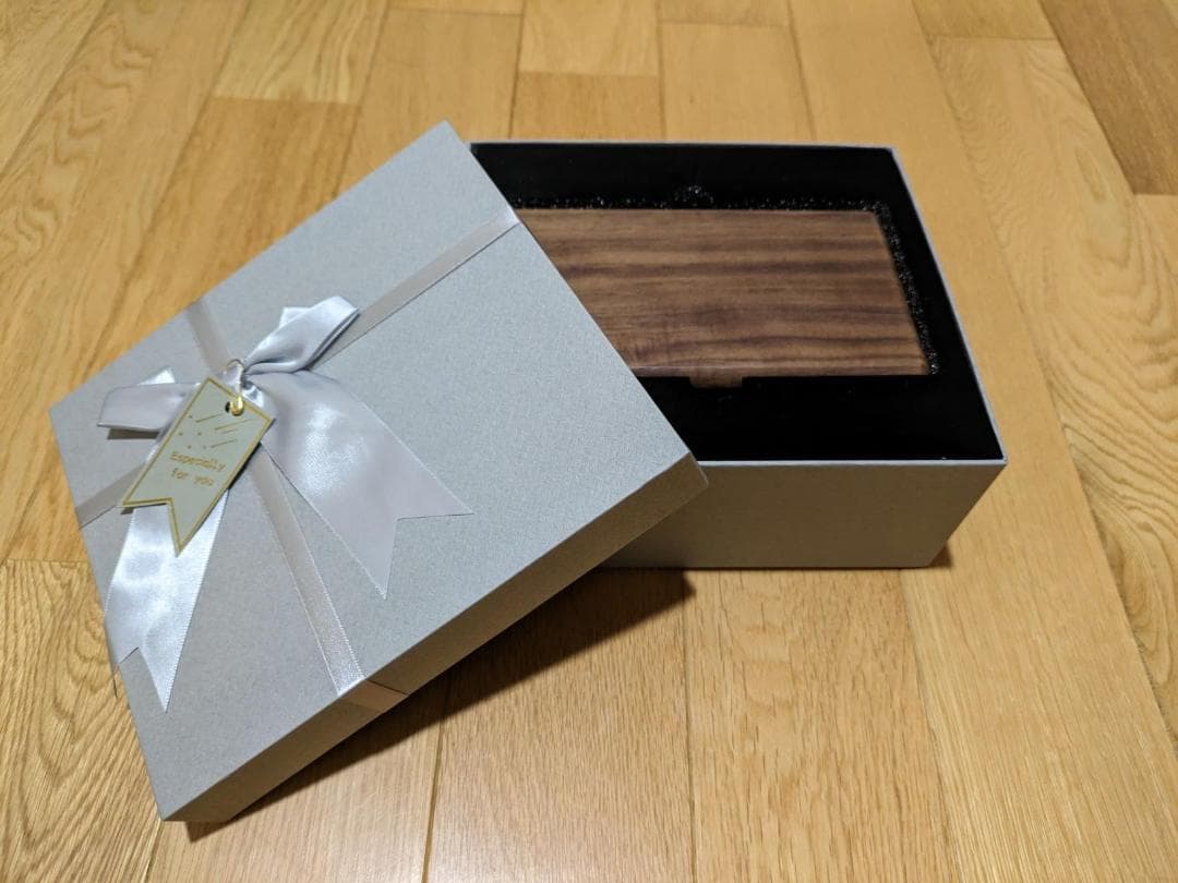 ナット製エレガントなジュエリーボックス タイトル