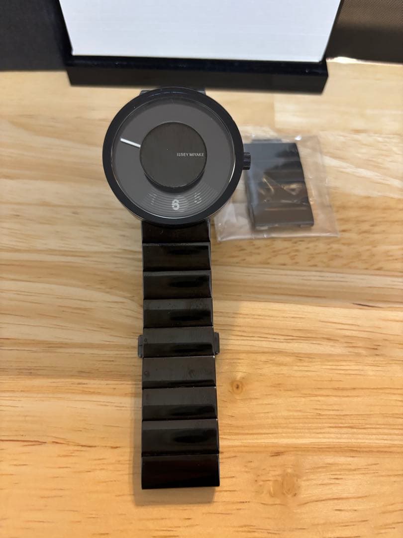 ISSEY MIYAKE イッセイミヤケ VUE 腕時計 黒文字盤