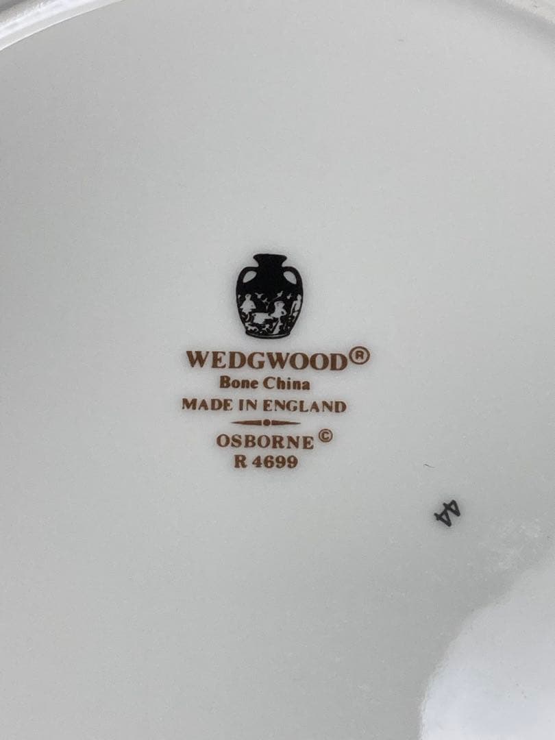 【新品】ウェッジウッド　オズボーン　食器セット　(小皿、中皿、大皿)各6枚