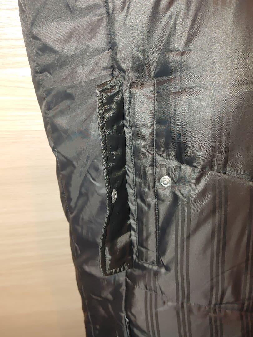 adidas　ダウンコート　XOサイズ ブラック×シルバーライン