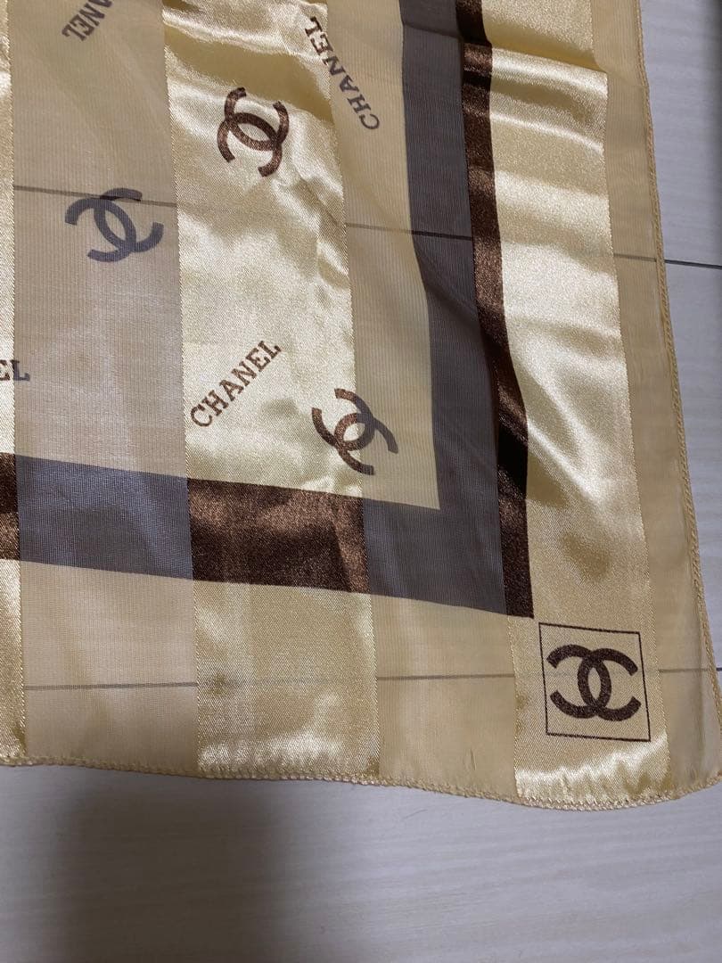 さ*ら様 CHANEL スカーフ　ロゴスカーフ