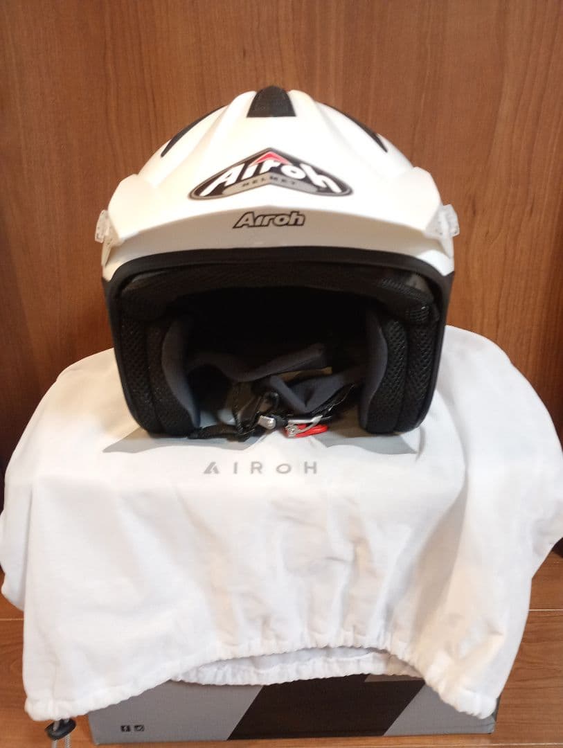 Airoh ホワイト ジェットヘルメット