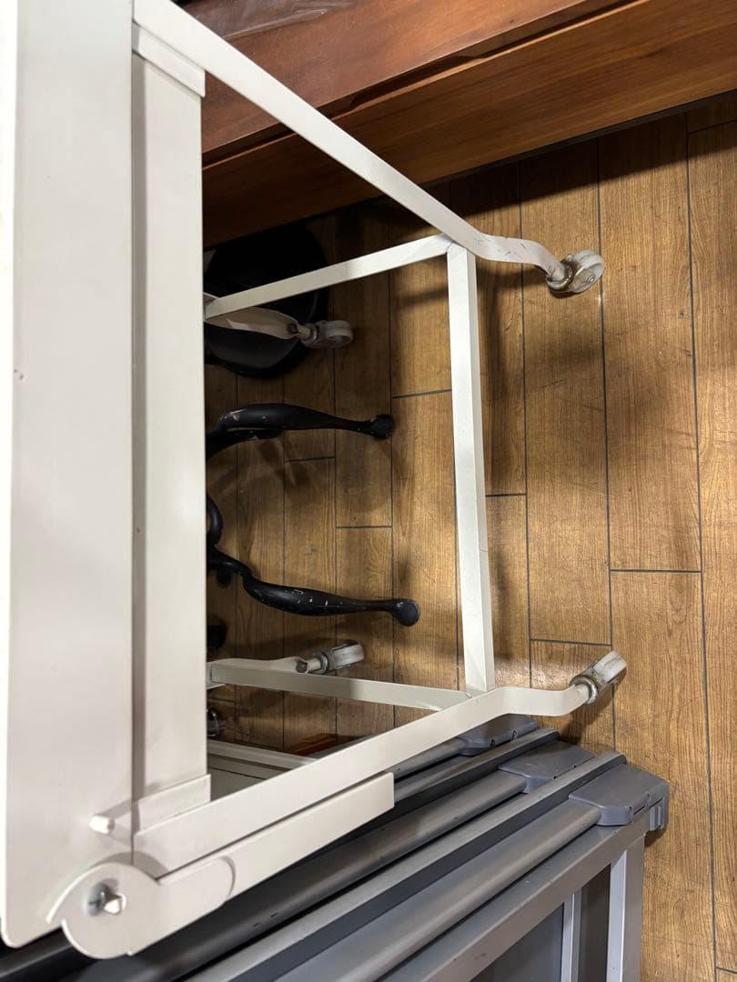 T87 タイプライターデスク