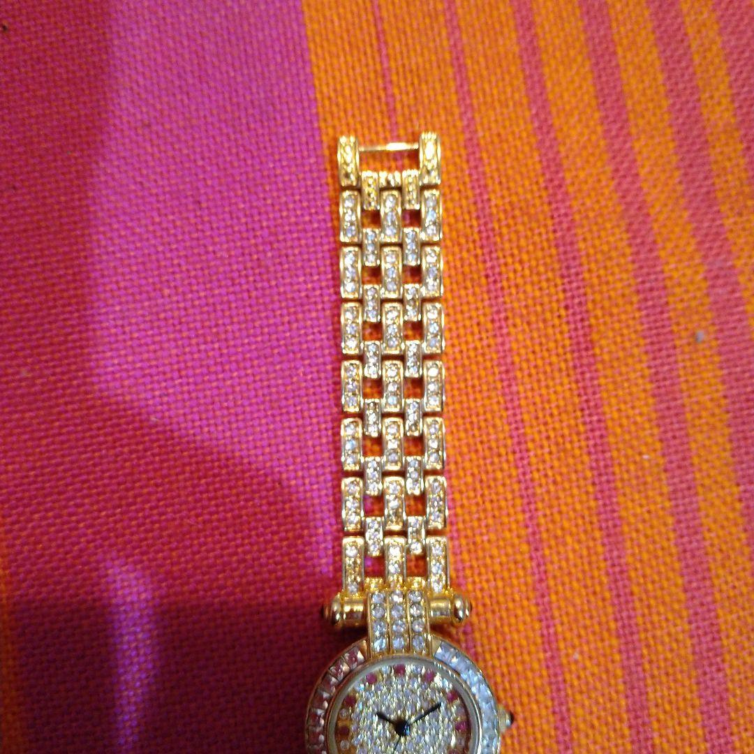 ピンクの猫です‼️Louis Lasserre 腕時計