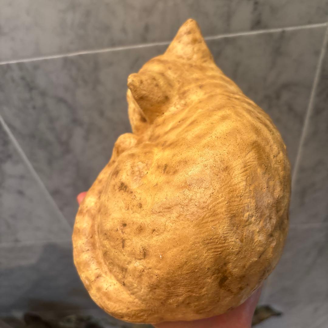 ヴィンテージ　手描きの瞳が美しいジブリ映画に出てきそうな猫の陶器オブジェ