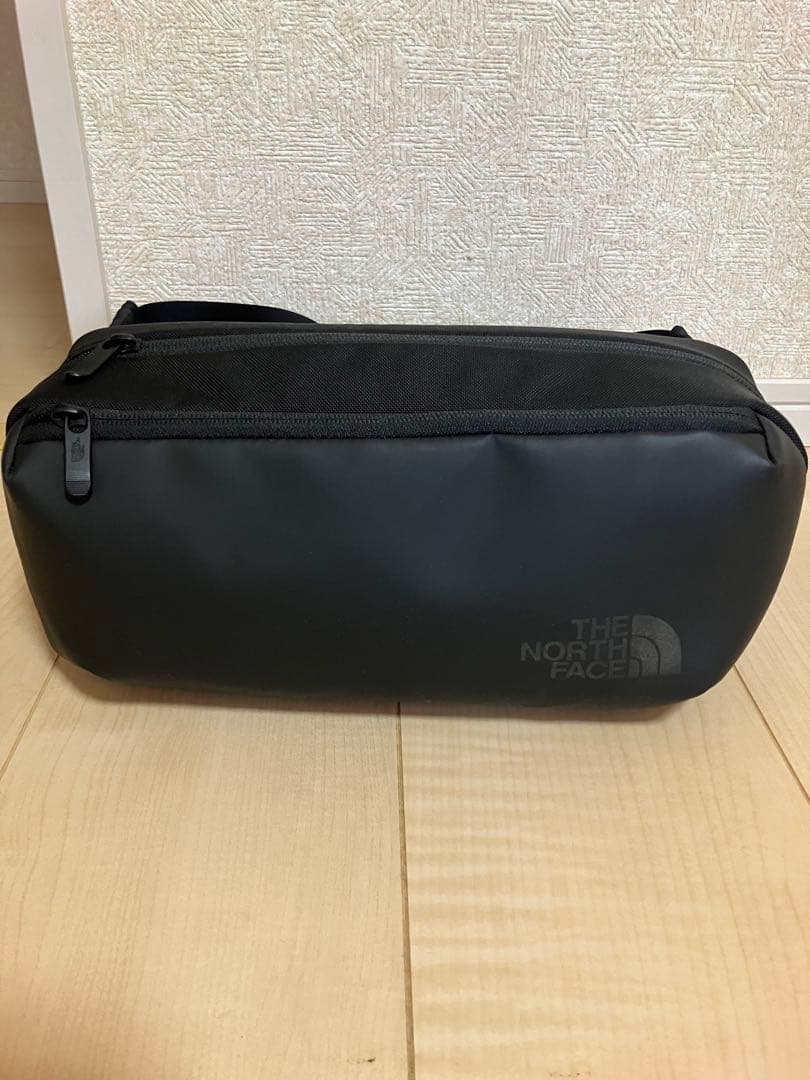 【未使用】THE NORTH FACE ボディバッグ