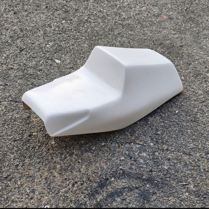 FRP製　FZRタイプ　汎用シートカウル