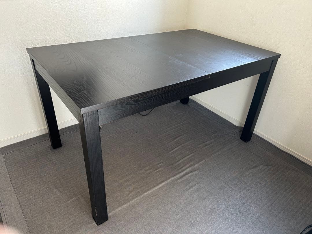 【たのめる便】イケア BJURSTA 伸長式ダイニングテーブル