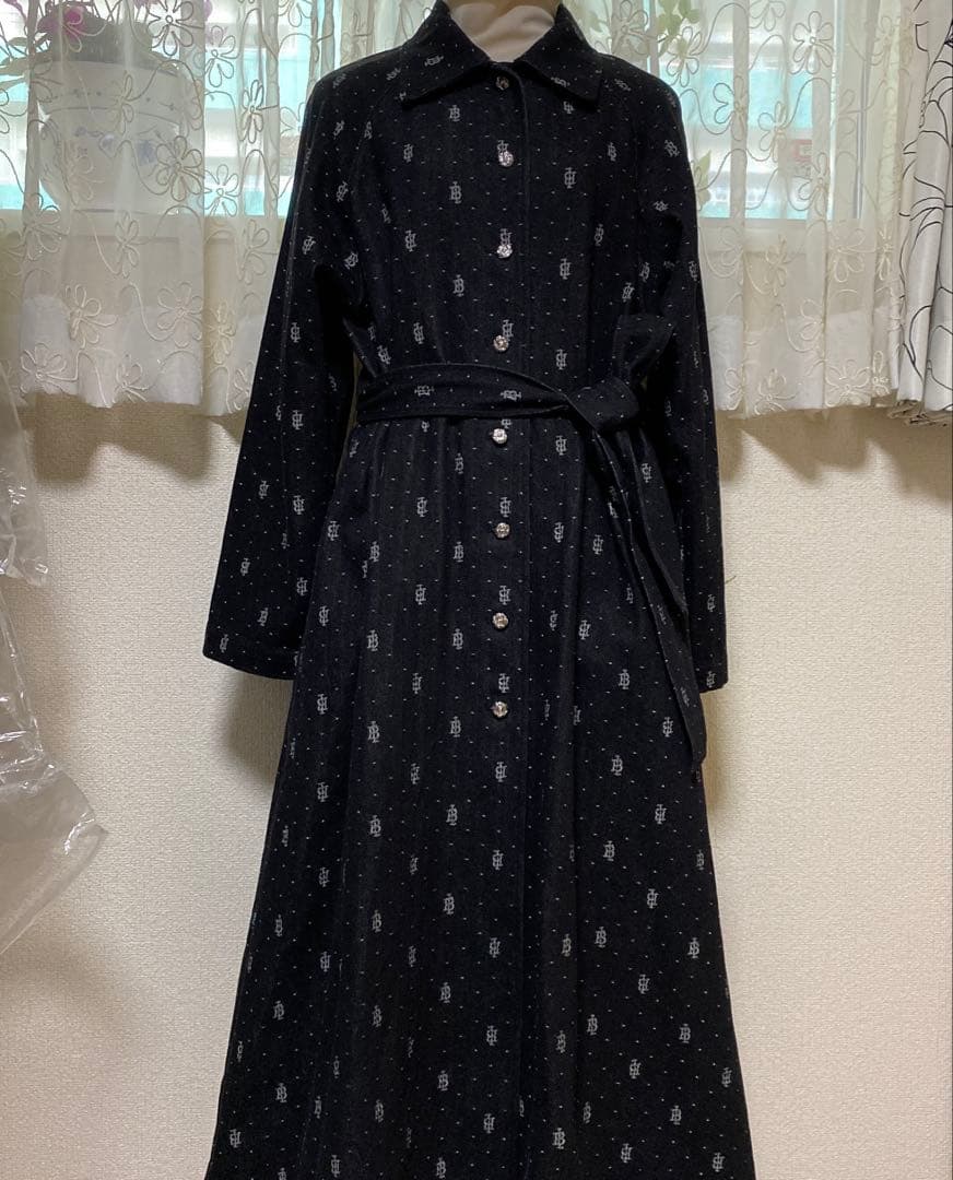 INGEBORG 黒いデニム風ロングコート