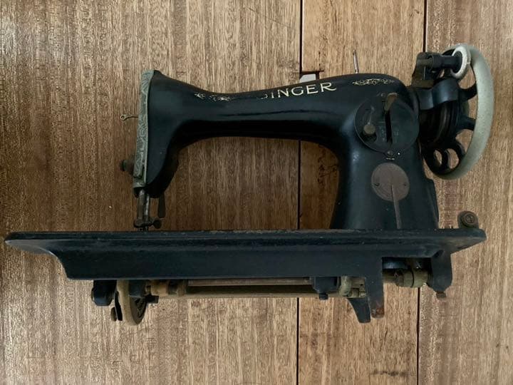 ディスプレイに❤︎アンティーク　シンガーミシン