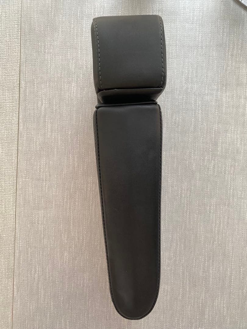 新型ステップワゴン　アームレスト