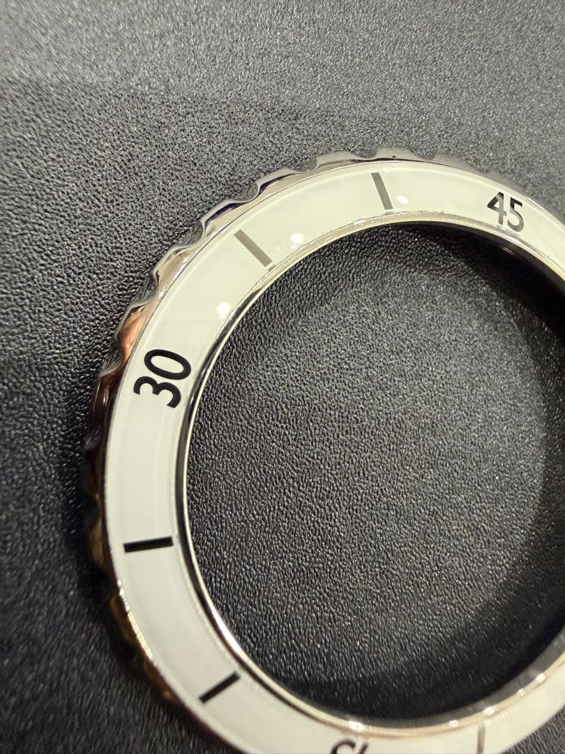 H2009 CHANEL純正ベゼル　　ホワイト