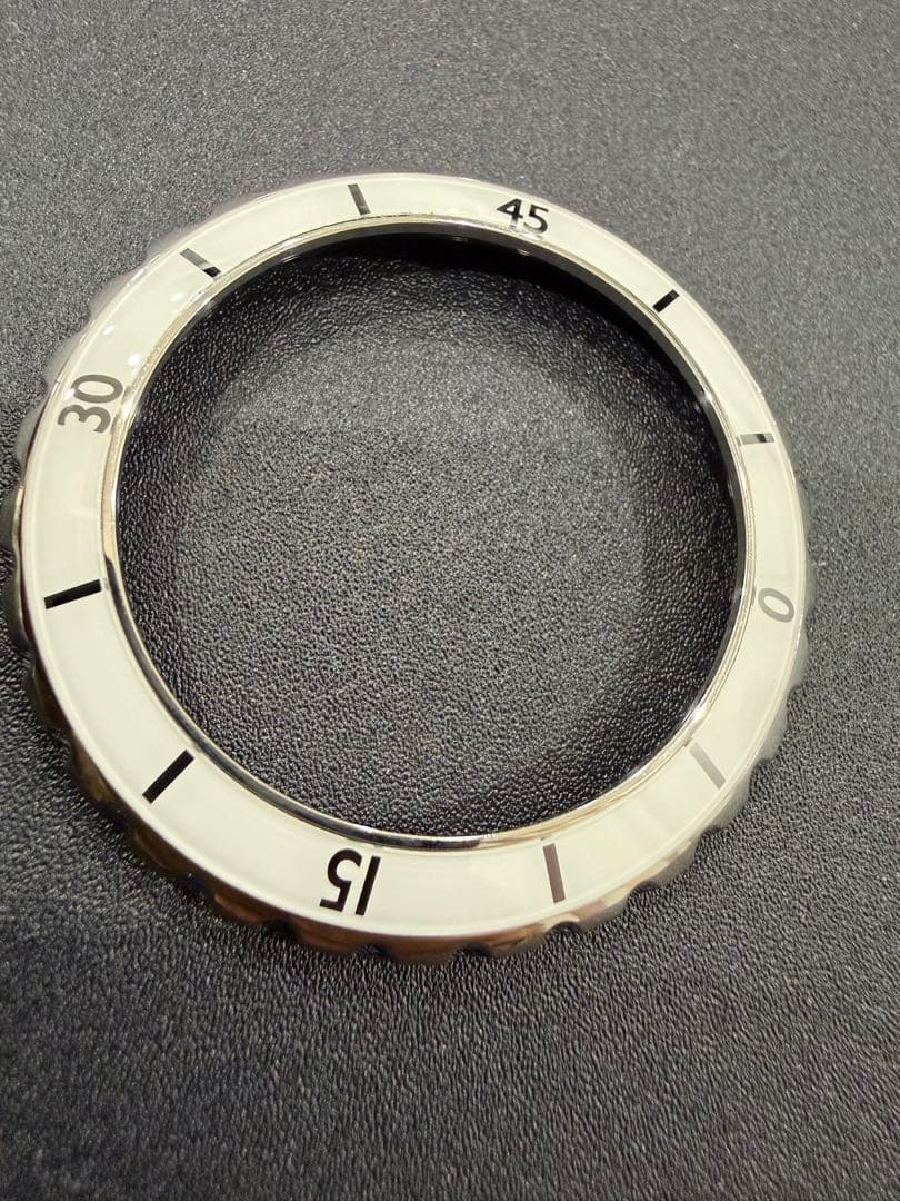 H2009 CHANEL純正ベゼル　　ホワイト