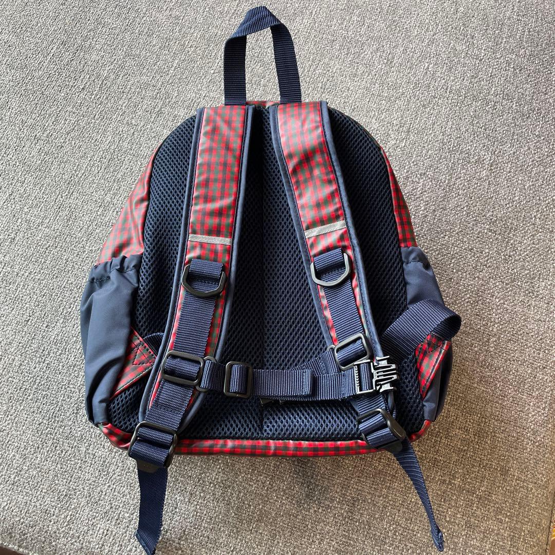 ファミリア　リボン付き赤黒チェックリュック