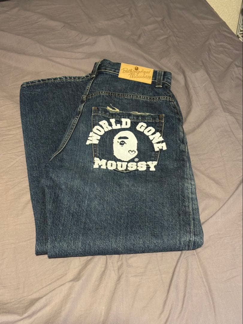 BAPE Moussy Curve Straight デニム