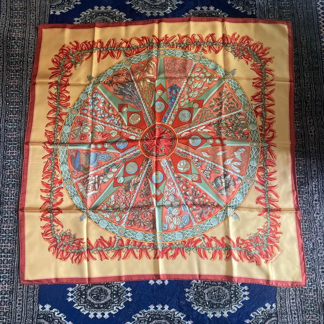 Hermès シルクスカーフ チリペッパー