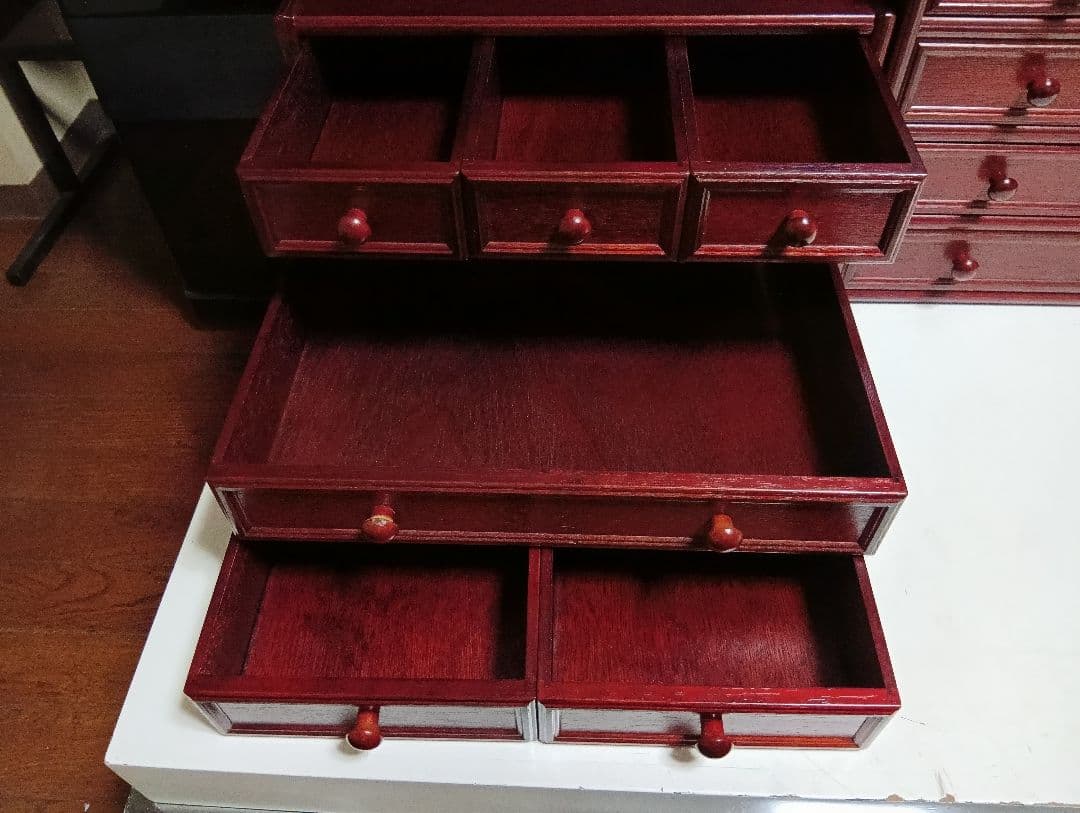 希少　1970's　ローズウッド　仕上げ　３分割式　小引き出し　１７杯　美品