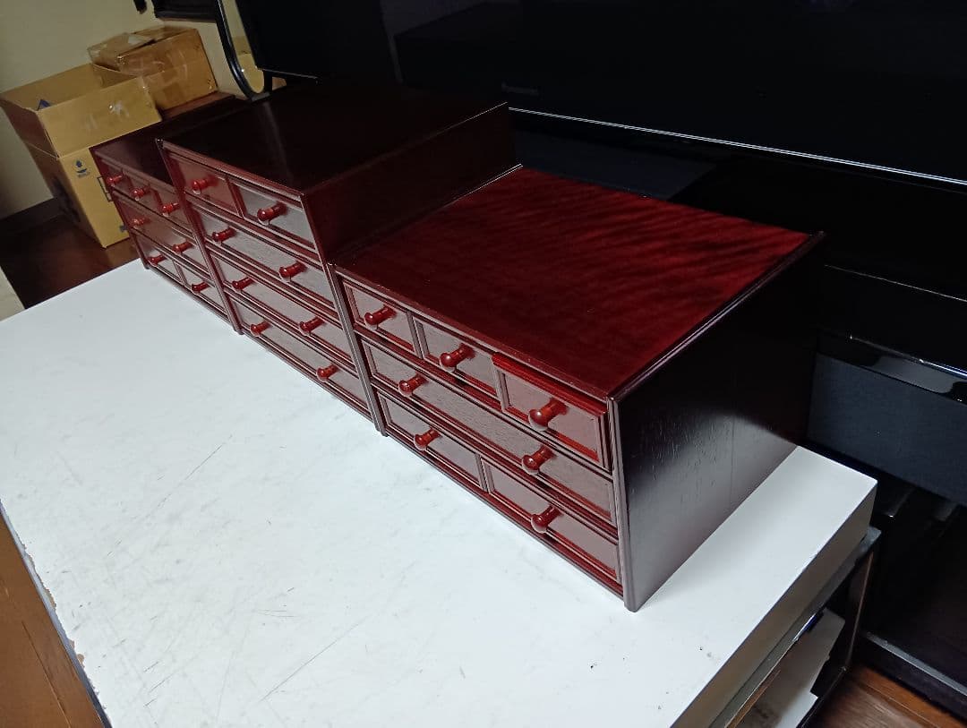 希少　1970's　ローズウッド　仕上げ　３分割式　小引き出し　１７杯　美品