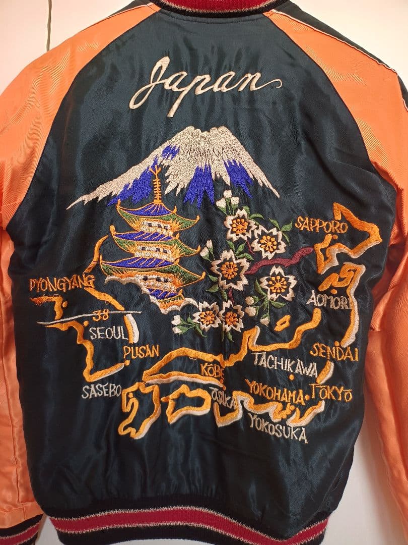 東洋エンタープライズ　スカジャン　鷹×日本地図