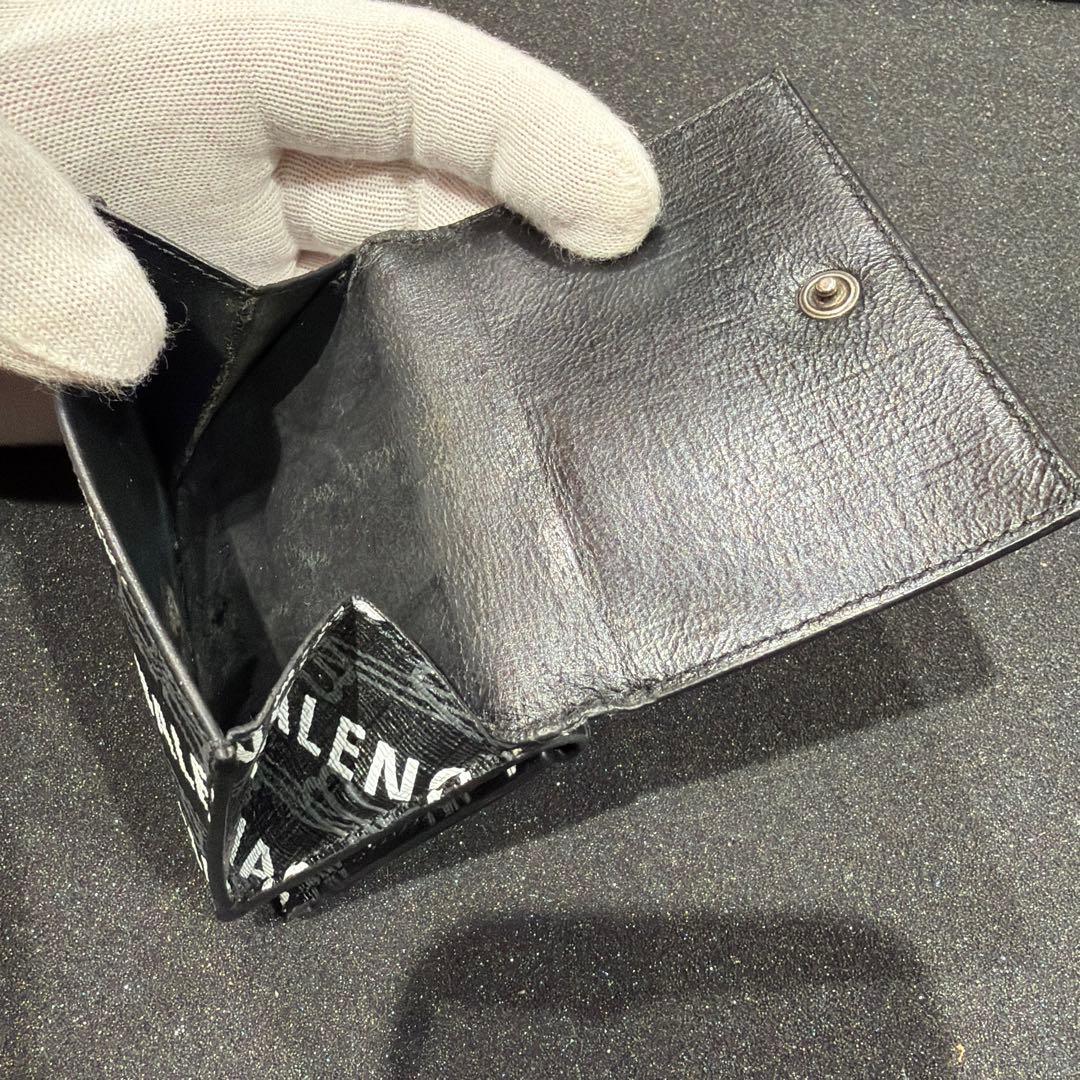 早い者勝ちBALENCIAGA ブラックレザー 三つ折り財布