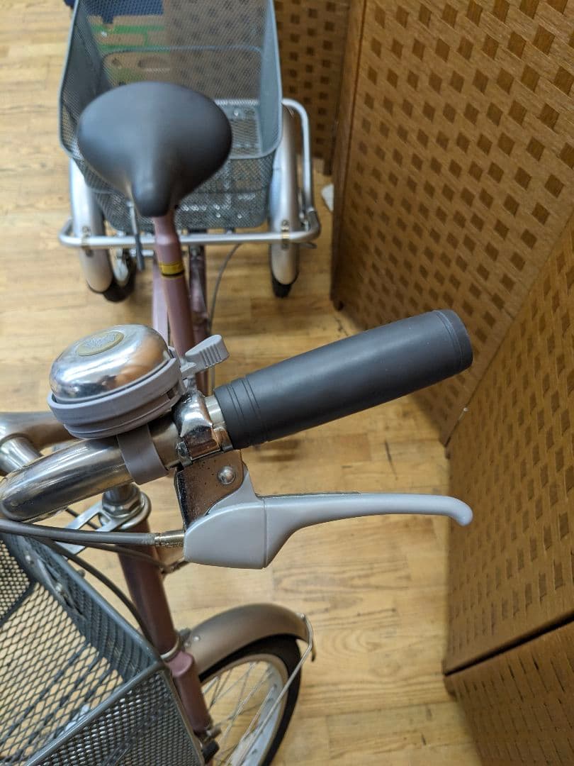 U028 三輪　自転車　スイング機能付き　Avec Vent