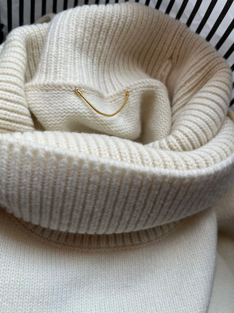 交渉中新品ドゥーズィエムクラス latestミドルゲージタートルニット白