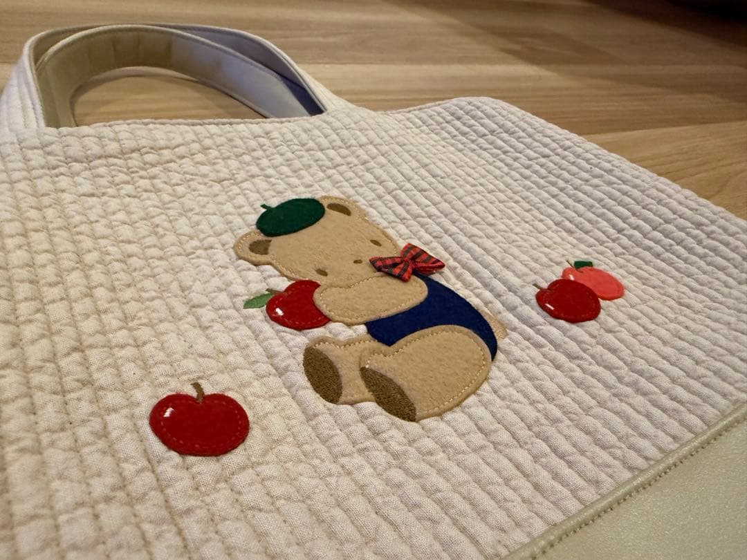 【美品】ファミリア ピオヌンナル コラボ MILK ベージュ