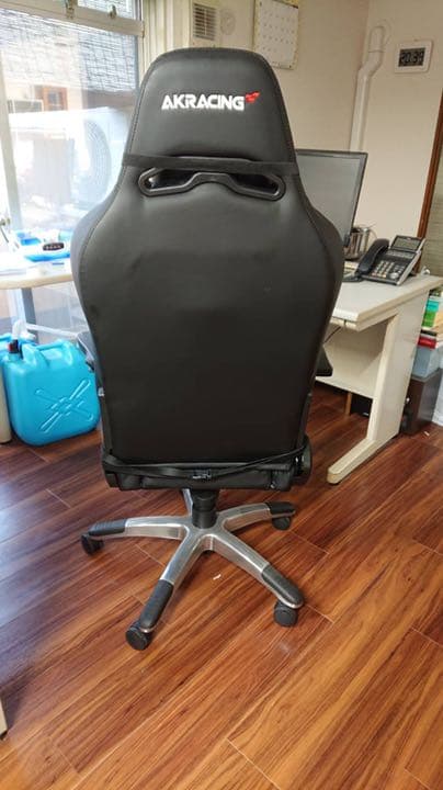 AK Racing ゲーミングチェア