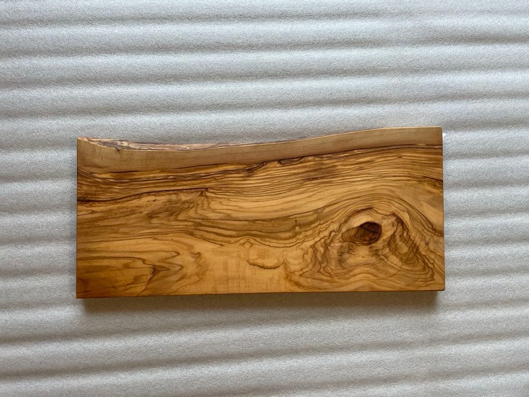 オリーブのカッティングボード