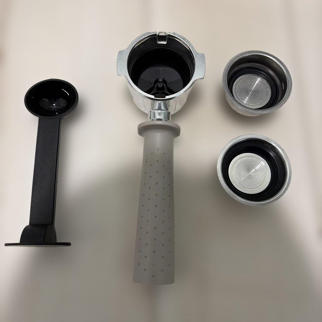 美品　De'Longhiエスプレッソメーカー スティローザ EC235J