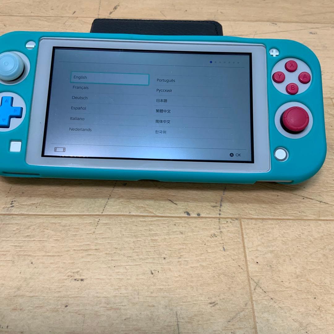 任天堂　スイッチライト（本体のみ） ザシアン・ザマゼンタ エディション