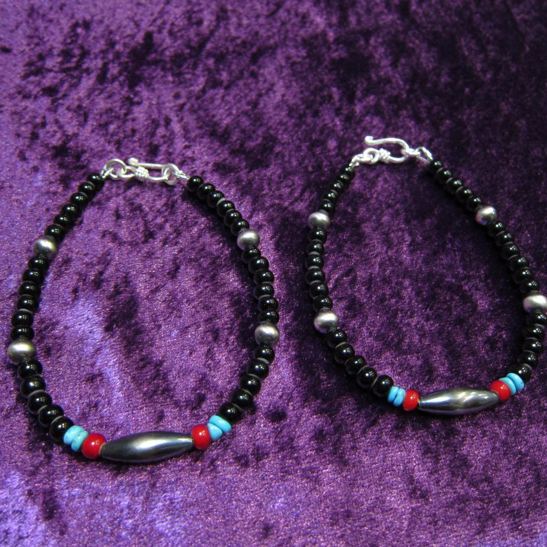 鼯〜X様オーダー品_ナバホパール、ホワイトハーツ、アリゾナターコイズブレスレット