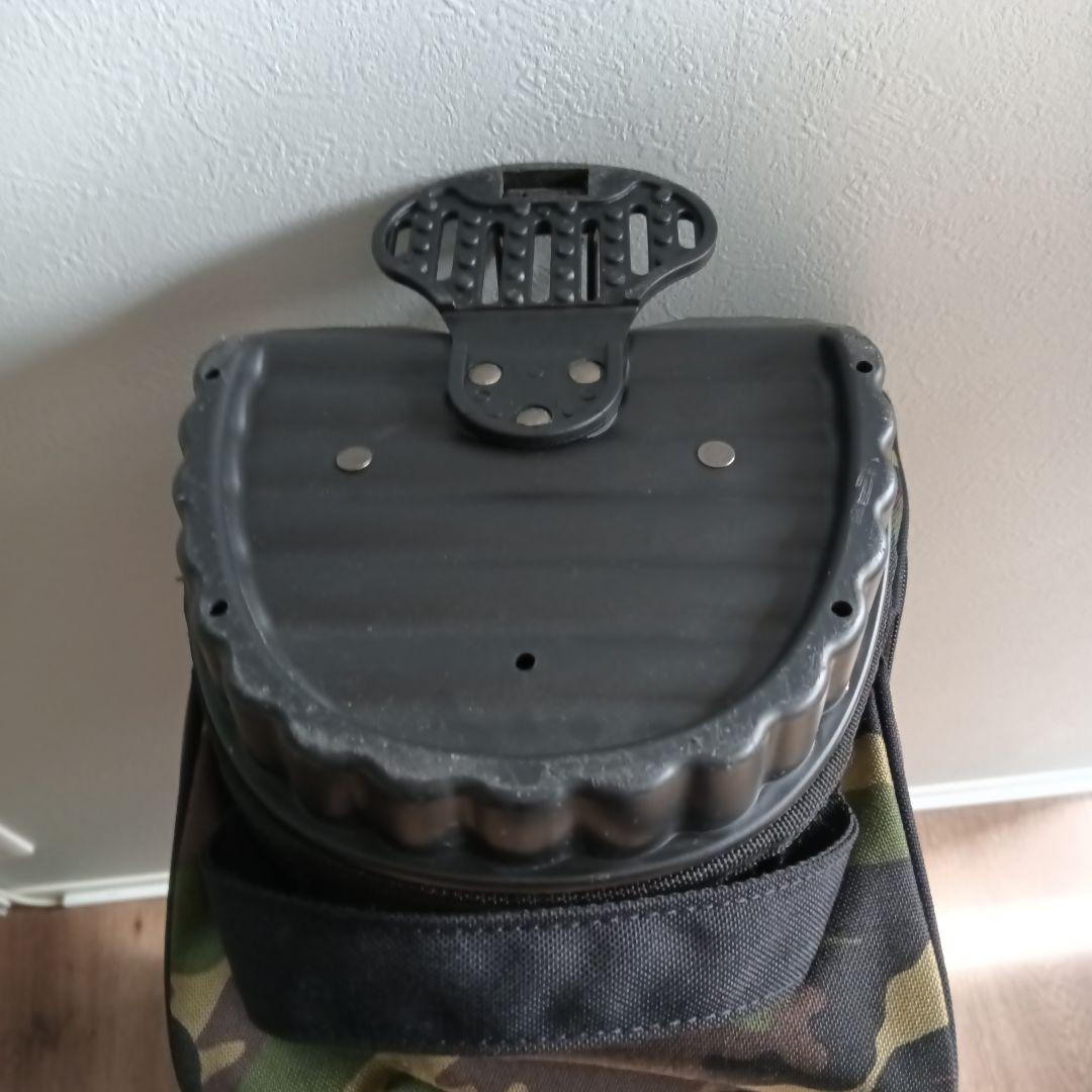 【美品】スタンド型キャディバッグ（ヘッドカバー付き）迷彩