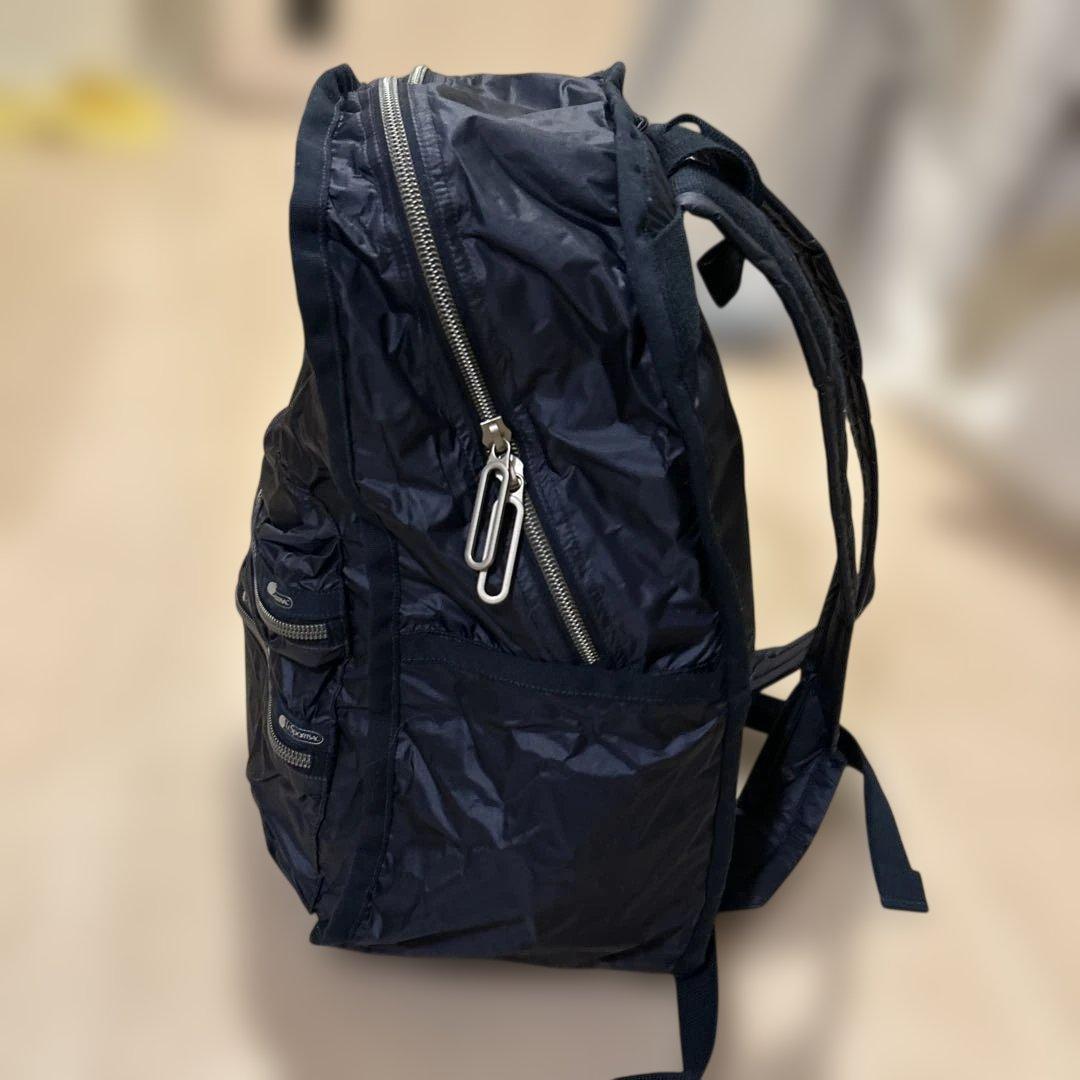 極美品　レスポートサック　エッセンシャル　リュック　ネイビー　超軽量