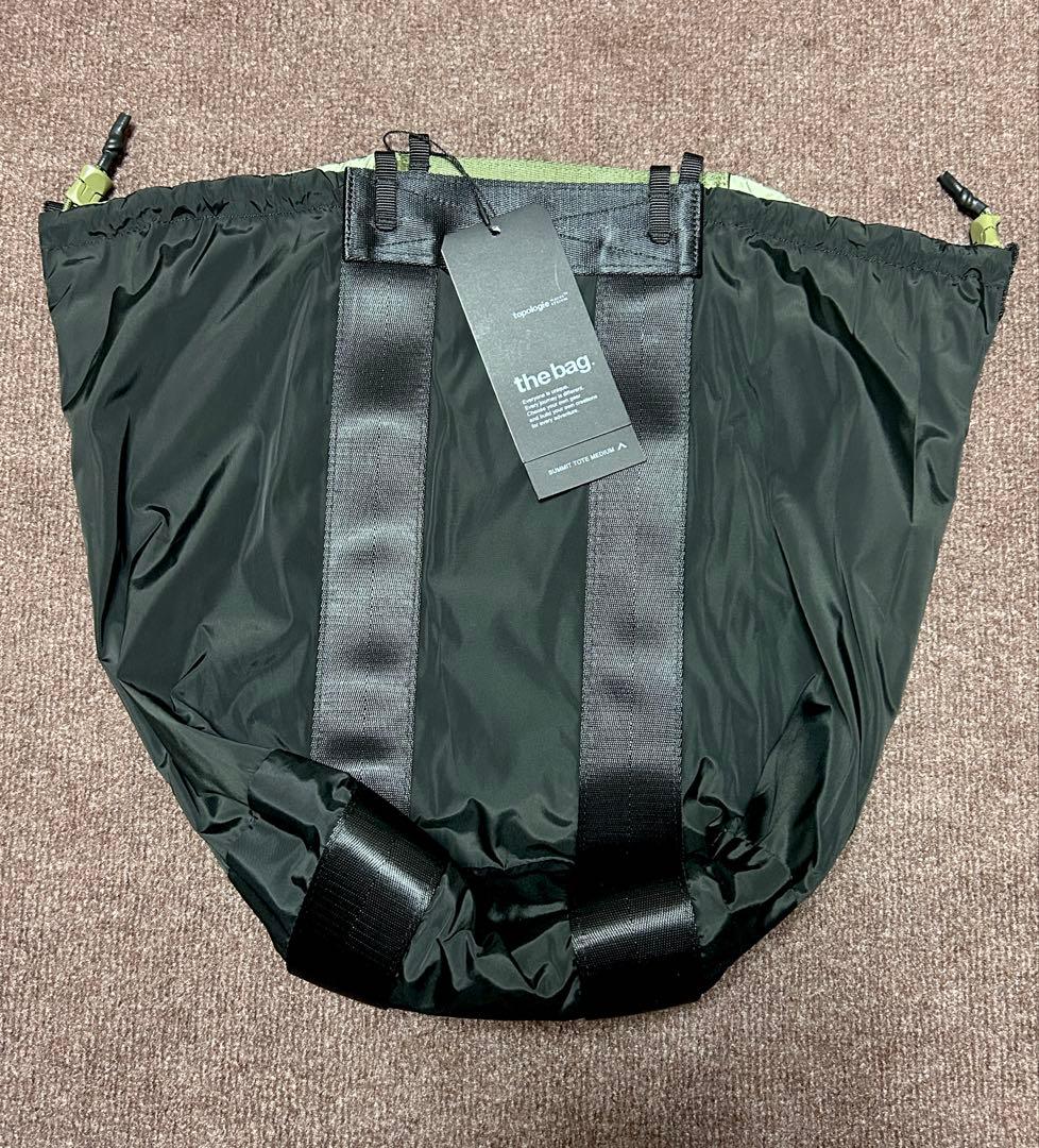 topology サミットトート（ミディアム）　ブラック&グリーン