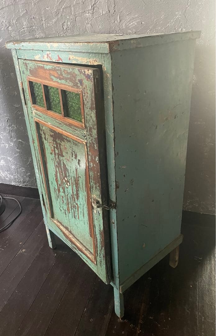 稀少/ビンテージ/インド/古材/メタル/ガラスキャビネット/キャビネット/収納棚