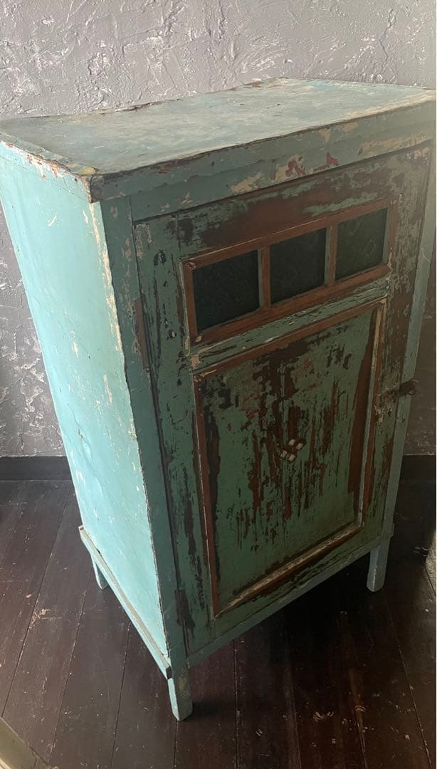 稀少/ビンテージ/インド/古材/メタル/ガラスキャビネット/キャビネット/収納棚