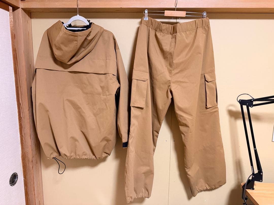 HIMANI マウンテンジャケット　カーゴパンツ